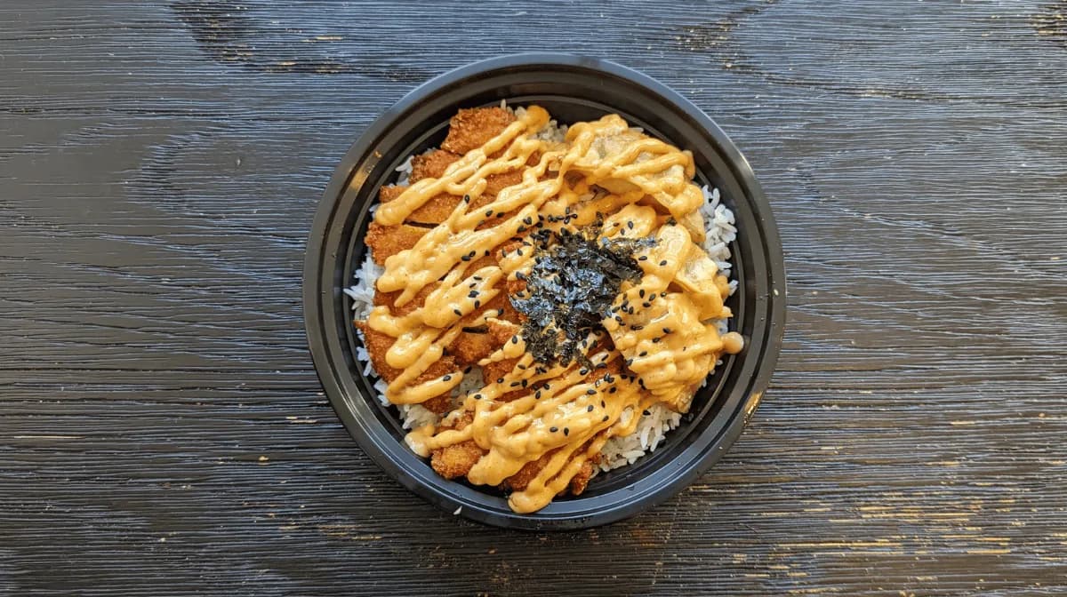 Crispy Sweet Sriracha Aioli Chicken Urban Bowl — Bunch of Dumplings